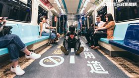 鼓吹超速狂飆　飛車手出沒台北捷運、家樂福？！