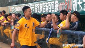 鄭兆村開球飆出134公里快速球。（圖／記者林辰彥攝）