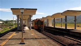 花蓮東里火車站 圖／billy1125, Flickr CCLicense
https://flic.kr/p/f2wcpi
