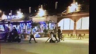 疑不滿被催油門挑釁　5惡煞痛毆少年