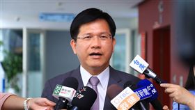 軍公教加薪　林佳龍建請中央首年援例補助軍公教明年將加薪3%，台中市長林佳龍18日受訪時表示，由於明年總預算程序問題，他建請中央第一年援例補助地方。中央社記者郝雪卿攝　106年9月18日