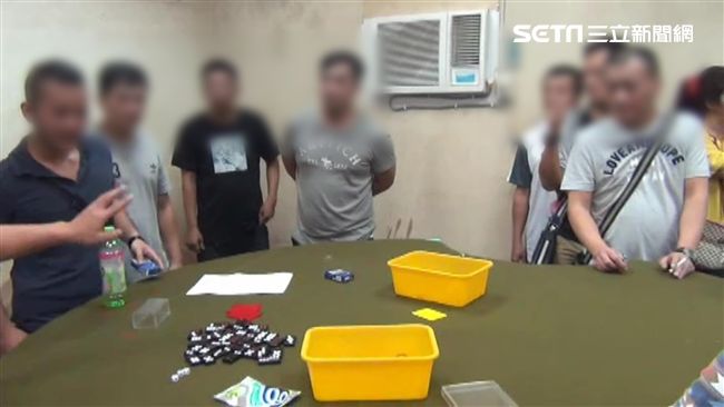 天九牌賭場藏身夜市　警前後包抄破獲