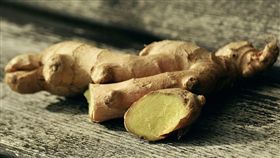 謠傳,生薑,腋下,食藥署,毛囊發炎,臭味（圖／翻攝自Pixabay）https://pixabay.com/zh/%E5%A7%9C-%E8%B4%9D%E5%B0%94-%E5%AE%89%E8%B4%9D-immerwurzel-%E5%A7%9C%E6%A0%B9-%E4%BF%9D%E4%BD%91%E4%BD%A0-%E5%81%A5%E5%BA%B7-1714196/