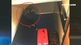 醫專校車超載　學生竟被迫擠行李艙