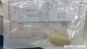 台北市松山區八德路四海一家販售的板豆腐，檢出已二烯酸0.25 g/kg，標準為不得添加、及過氧化氫陽性，標準是不得殘留。（圖／台北市衛生局提供）