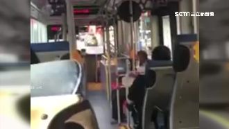 疑不滿招車手勢　司機與乘客爆口角