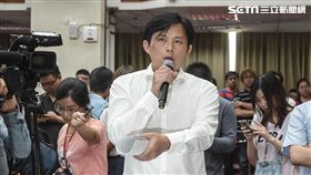 立法院財政委員會18日繼續聯席審查前瞻建設預算案，黃國昌。 圖／記者林敬旻攝