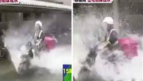 尼莎,颱風,郵差,水花,淹水,送信,暴走,日本
（圖／翻攝自YouTube）