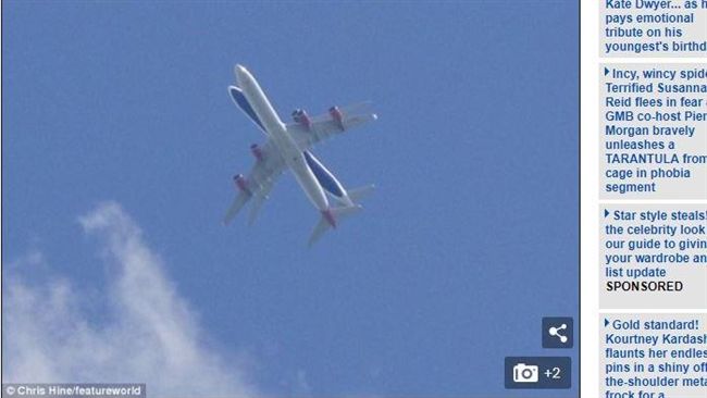 兩飛機重疊飛行　民驚呼「快撞上了」