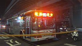 社會,中和,新北市,車禍,超車,公車,貨車,機車,長庚大學