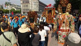 鬼門關,嘉義,城隍廟,城隍夜巡,八字,好兄弟（圖／翻攝自臉書嘉義市長涂醒哲）https://www.facebook.com/chiayicity/photos/pcb.1809169332449019/1809168172449135/?type=3&theater