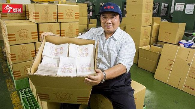 一接班就失業！他靠紙袋創下5億業績