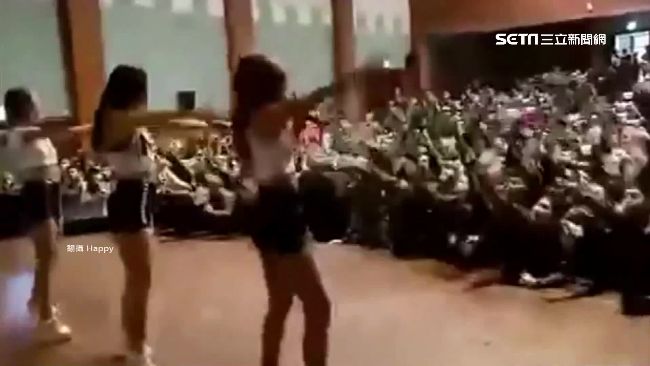 BADKIZ勞軍　阿兵哥上演陰屍路