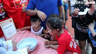 烤肉落伍！金門人中秋習俗：博狀元餅
