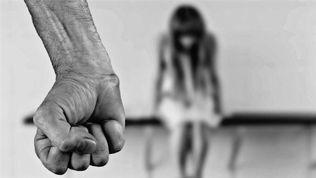 與男生講話…13歲女遭父母勒斃焚屍