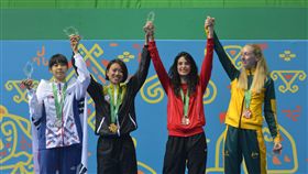 ▲跆拳道女將洪幼婷（左二）在亞室武運為我國奪下本屆賽會第一金。（圖／體記協會提供）