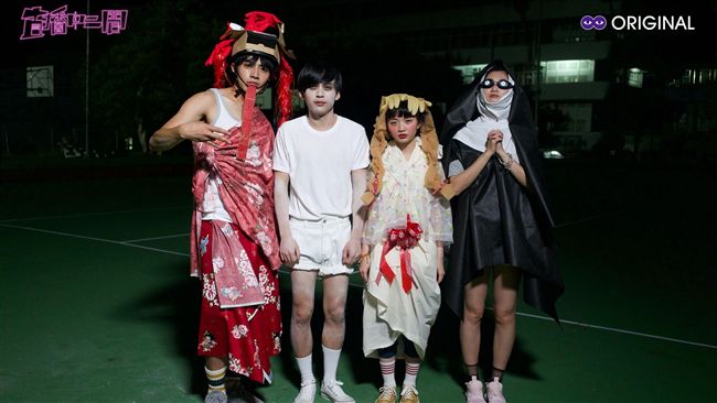 女演員廢墟拍片　獨自發抖站無人走廊