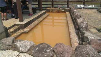 金山挖出溫泉水　髒泥竟是「黃金湯」