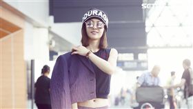 蔡依林Jolin受Versace之邀出席米蘭時裝秀機場時尚照／Versace提供