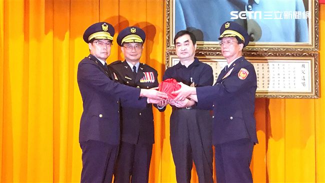 邱卸任北市警局長　鄧家基：百般無奈