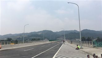 三鶯二橋通車　地方繁榮邁大步