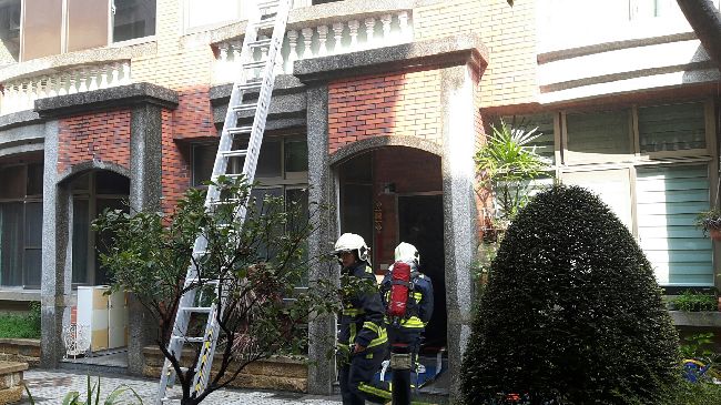 台中透天民宅起火　1女嚴重灼傷不治