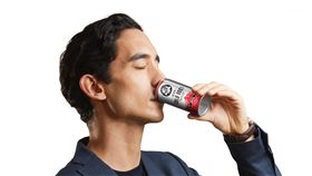 黑金風暴！伯朗冷萃黑咖啡上市　雀巢推越式濃粹