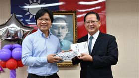 葉俊榮,陳國恩　圖／內政部提供