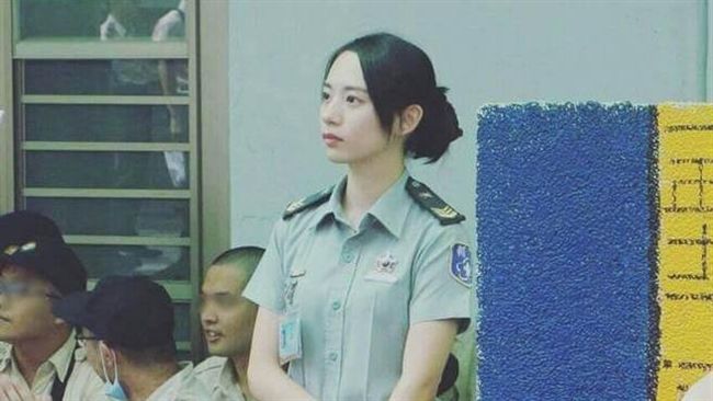 白皙氣質女士官曝光　網暴動：想當兵