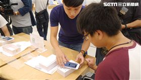 葉立斌攝　蘋果直營店　Apple Store Apple Pay　iPhone 8