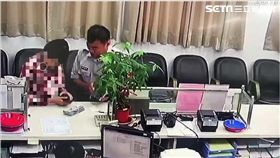 陳女因單身多年，慘遭香港「馬濤哥」溫言誆騙投資名牌包，先匯出4千美金成為會員，接著又要匯出8千美金時，遭到機警的保七警員及時攔阻（翻攝畫面）