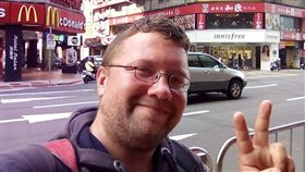 Benjamin Holst,霍斯特,脂瘤性巨體,乞討,討錢,紅燈區,乞丐
（圖／翻攝自Benjamin Holst臉書）