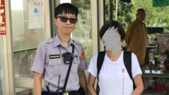 熱心女警助返家　女狂讚：功德無量！