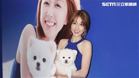 9月壽星邵雨薇公開肌膚水嫩透亮秘訣。（記者邱榮吉/攝影）