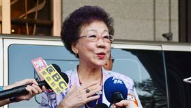 扁特赦議題　呂秀蓮：有請賴清德轉告總統行政院長賴清德20日拜訪前副總統呂秀蓮（圖），呂秀蓮會後接受媒體訪問表示，她有請賴清德轉達總統蔡英文，「前總統陳水扁的事情沒有處理的話，國人會不安。」但這屬於總統職權。中央社記者黃旭昇新北市攝　106年9月20日