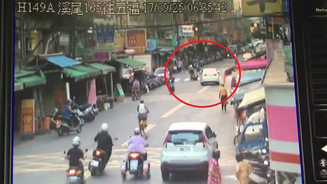 逼車還持刀抵脖　被逮稱：不爽被超車