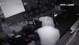 鬼也會偷錢？男扮阿飄行竊嚇壞店家