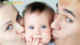 回家不洗手更衣　當心腸病毒傳染給嬰孩