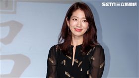 朴信惠來台大方與台灣粉絲分享豐盈秀髮的秘訣（記者邱榮吉/攝影）