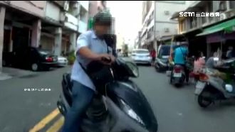 騎士違規急轉小吃攤　貪吃險釀意外