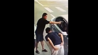 不滿被看不起開槍　台中槍擊畫面曝光