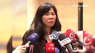 為己私利！女作家急電德外交官幫搬家