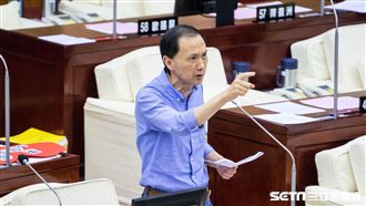 李新背後長大膿包　傳被五大壓力壓垮