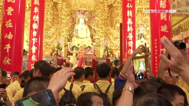湄洲媽祖駐駕慈惠堂　柯文哲上香祈福