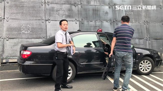 李新遺體相驗　死因為臉部正面撞擊