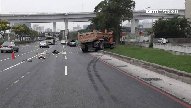 清潔員上班被撞倒　慘遭後車直接輾斃