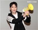 蕭敬騰為愛發聲打造關懷弱勢MV「一起飛.一起愛」，牽手飛翔傳遞愛。（記者邱榮吉/攝影）