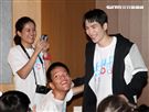 蕭敬騰為愛發聲打造關懷弱勢MV「一起飛.一起愛」，牽手飛翔傳遞愛。（記者邱榮吉/攝影）