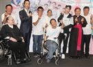 蕭敬騰為愛發聲打造關懷弱勢MV「一起飛.一起愛」，牽手飛翔傳遞愛。（記者邱榮吉/攝影）