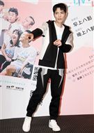 蕭敬騰為愛發聲打造關懷弱勢MV「一起飛.一起愛」，牽手飛翔傳遞愛。（記者邱榮吉/攝影）